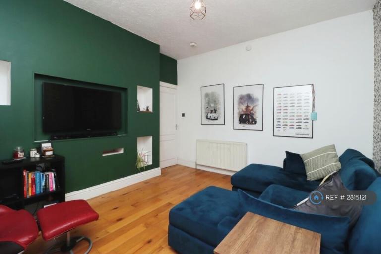 1 bedroom flat in Meldrum Road, Kirkcaldy, KY2 (1 bed) (#2815121)