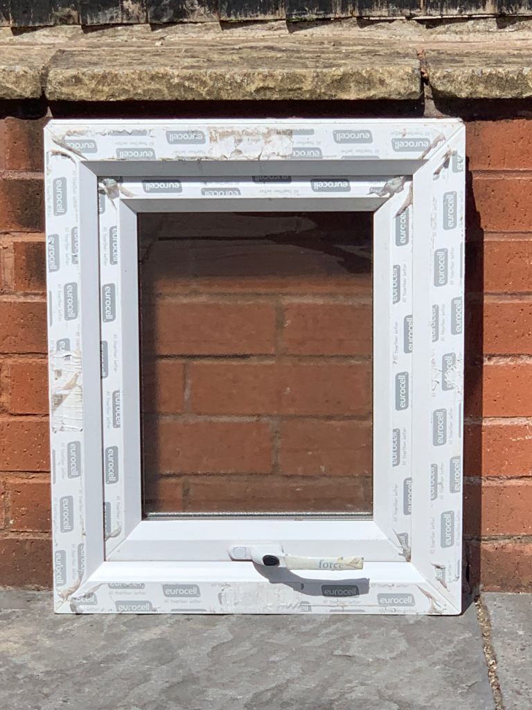 UPVC DOUBLE GLAZED BATHROOM CLOAKROOM WINDOW BRAND NEW BOTTOM OPENER 49cm WIDE 62cm HIGH