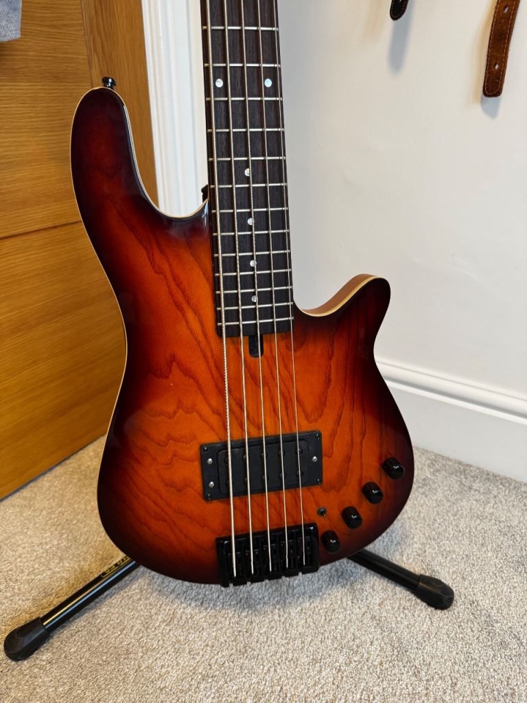 Trade/Sale - Maruszczyk Jazzus 5 String bass