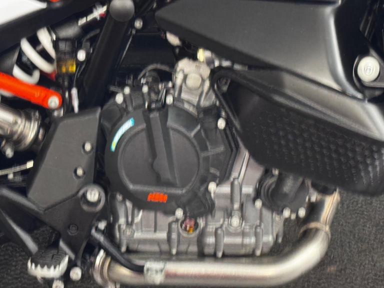 2024 KTM 890  SMT Tech Pack-Htd Grips-Exhaust Link Pipe