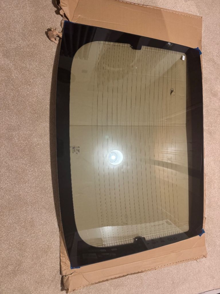 Ford Mustang S197 Rear Windscreen – BRAND NEW – IMPORTED (RARE UK)