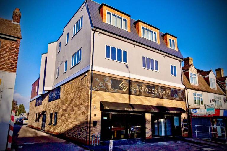 Large Shop High Street Location Very Busy Area All Bills Including Business Rates included