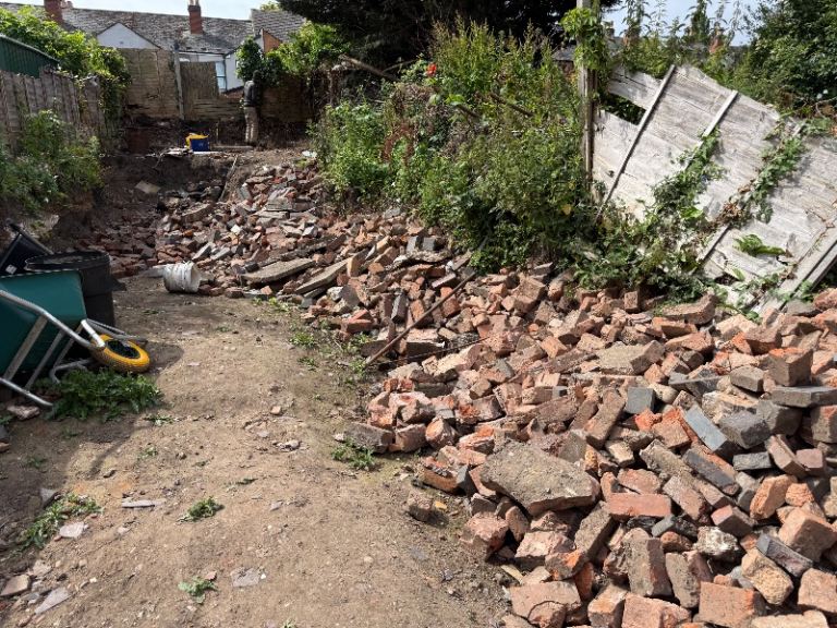 BRICKS RUBBLE AND HARDCORE FREE B21 9JU