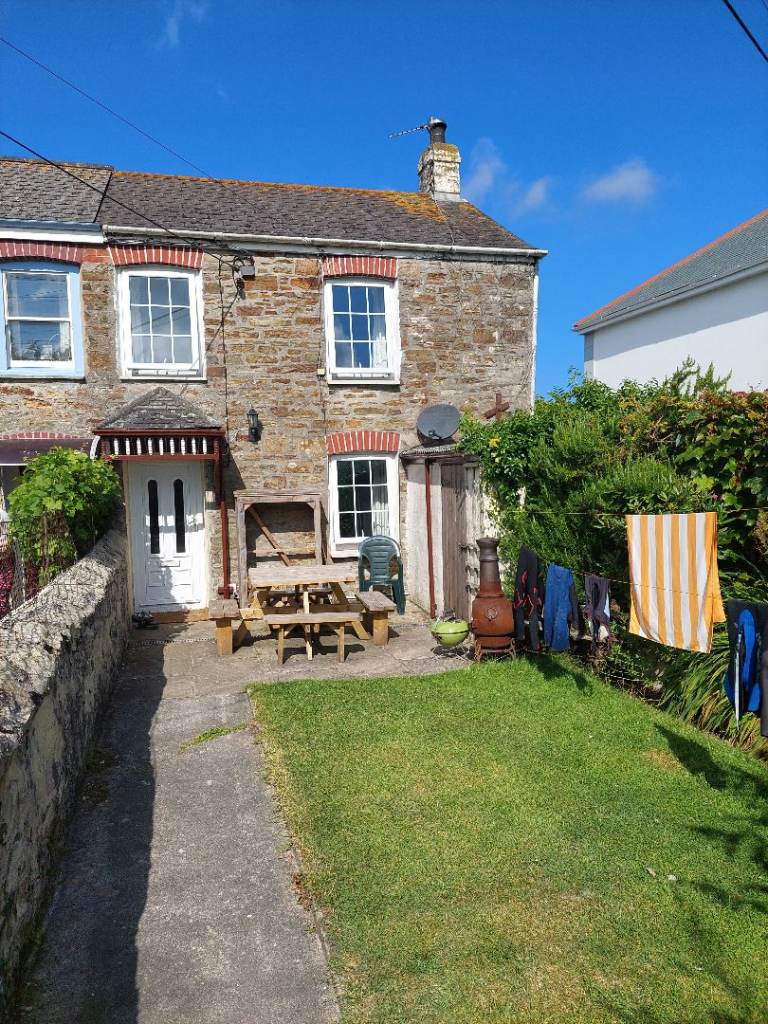 Mount Hawke Cottage for three month let from 07-04-26