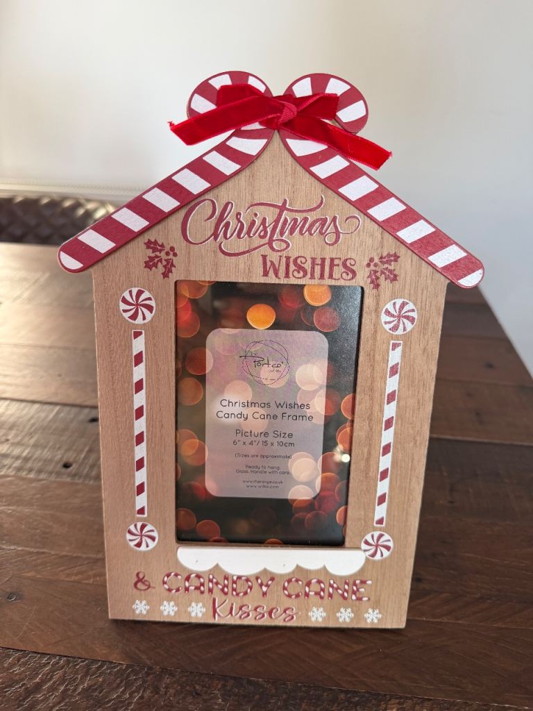 Christmas Wishes Candy Cane Wooden Photo Frame 6” x 4”