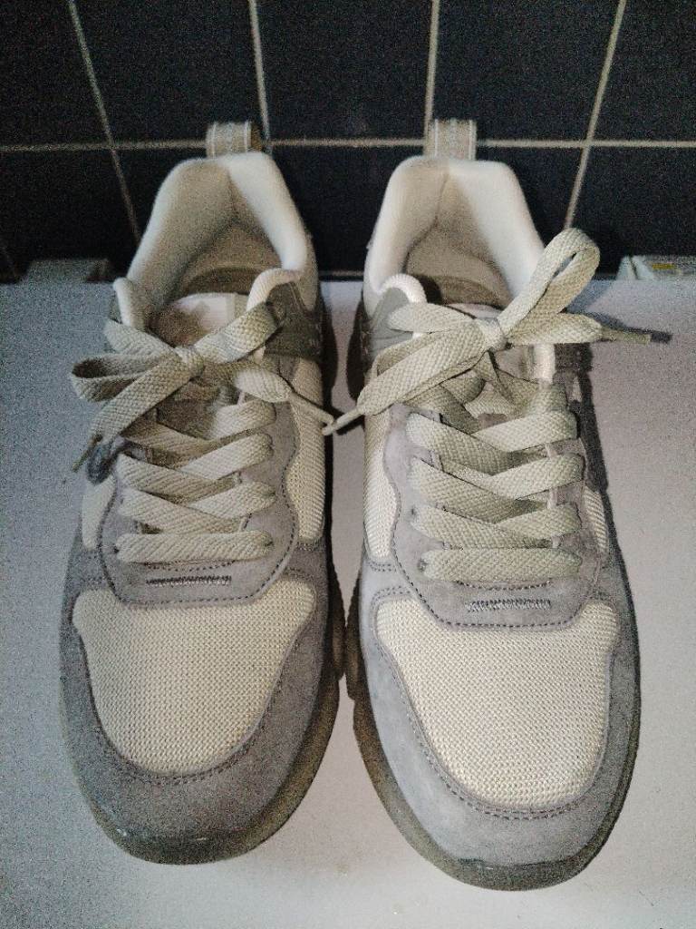 Ladies trainers 