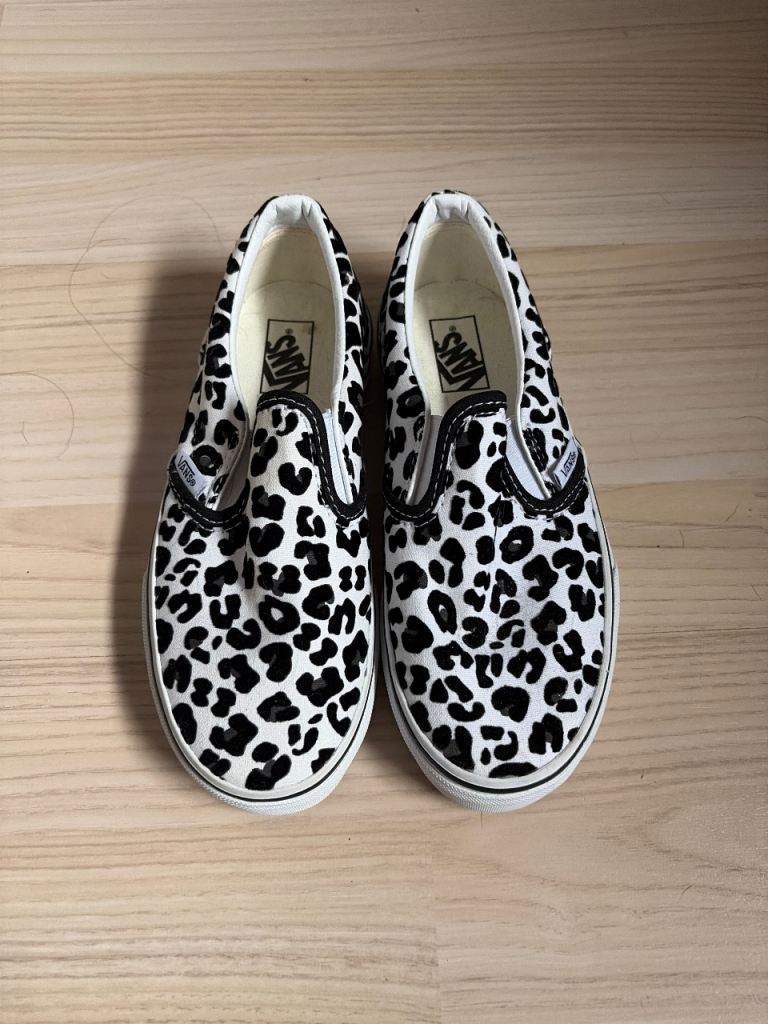 Vans Slip-On Classic Trainers - Black & White Leopard Print