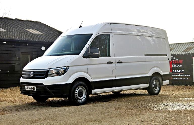 VOLKSWAGEN CRAFTER MWB HIGH ROOF 2.0 TDI CR35 140BHP ULEZ EURO 6 White Manual Di