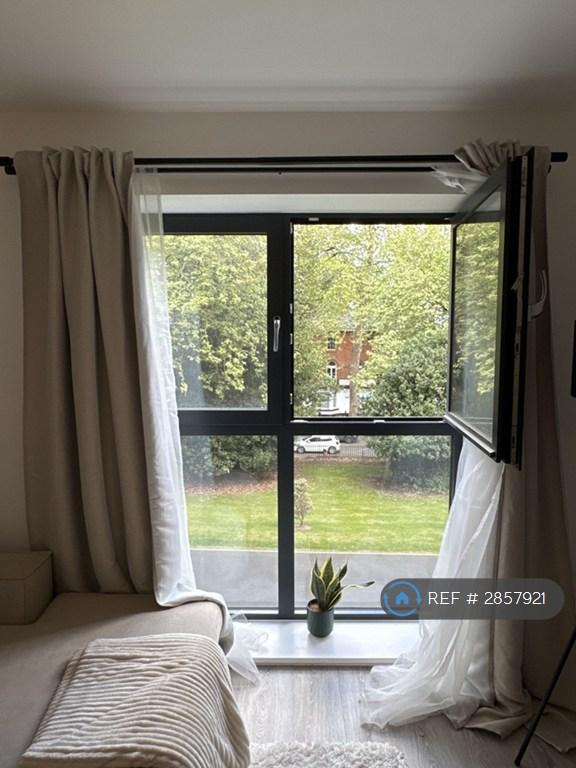 1 bedroom flat in Dalton House, Derby, DE1 (1 bed) (#2857921)