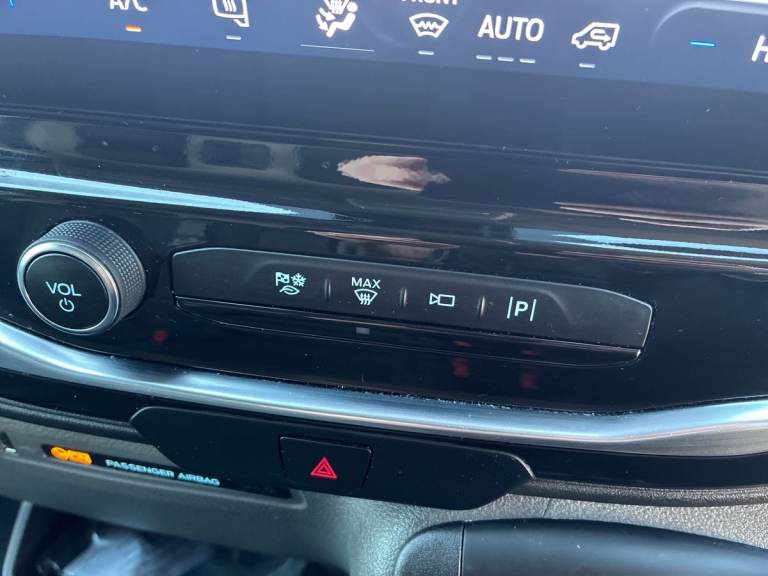 2025 Ford Transit 2.0 EcoBlue 165ps H2 Limited Van Auto [Nav] Medium Roof Van DIESEL Automatic