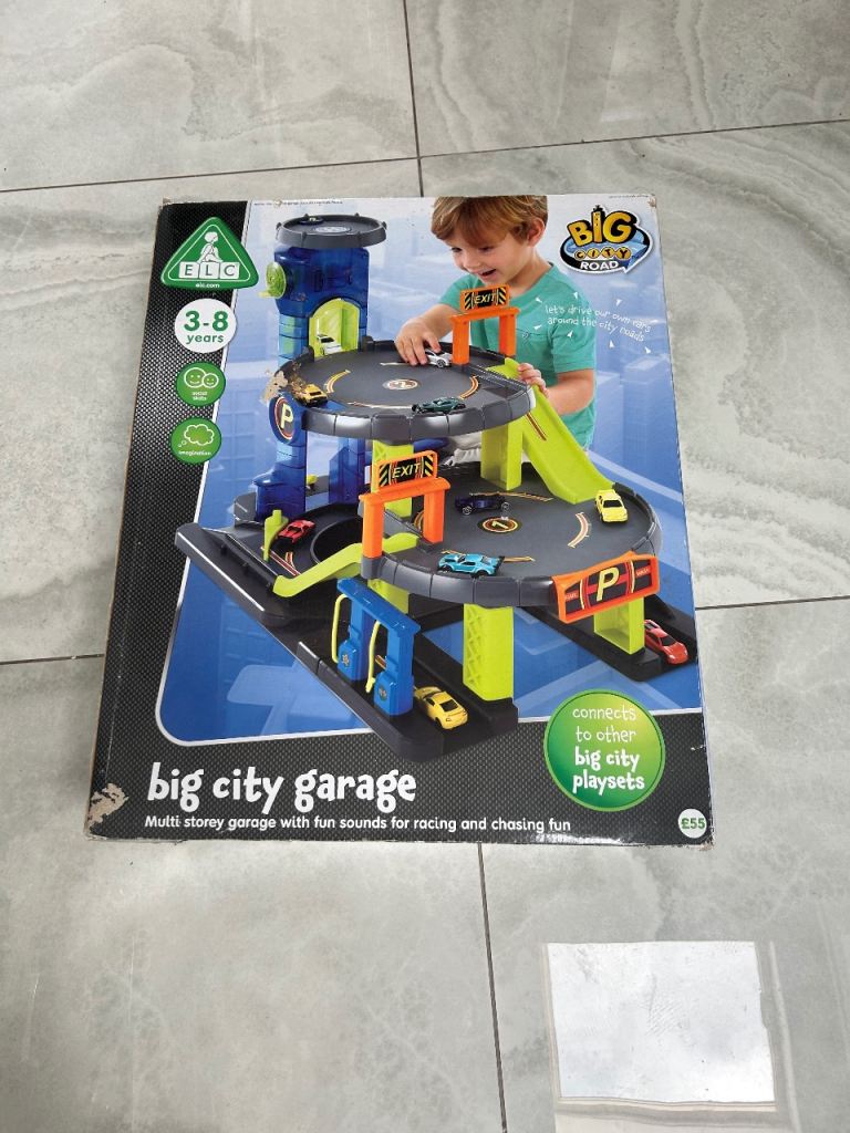 Big City Garage Multi-Storey Play Set - New
