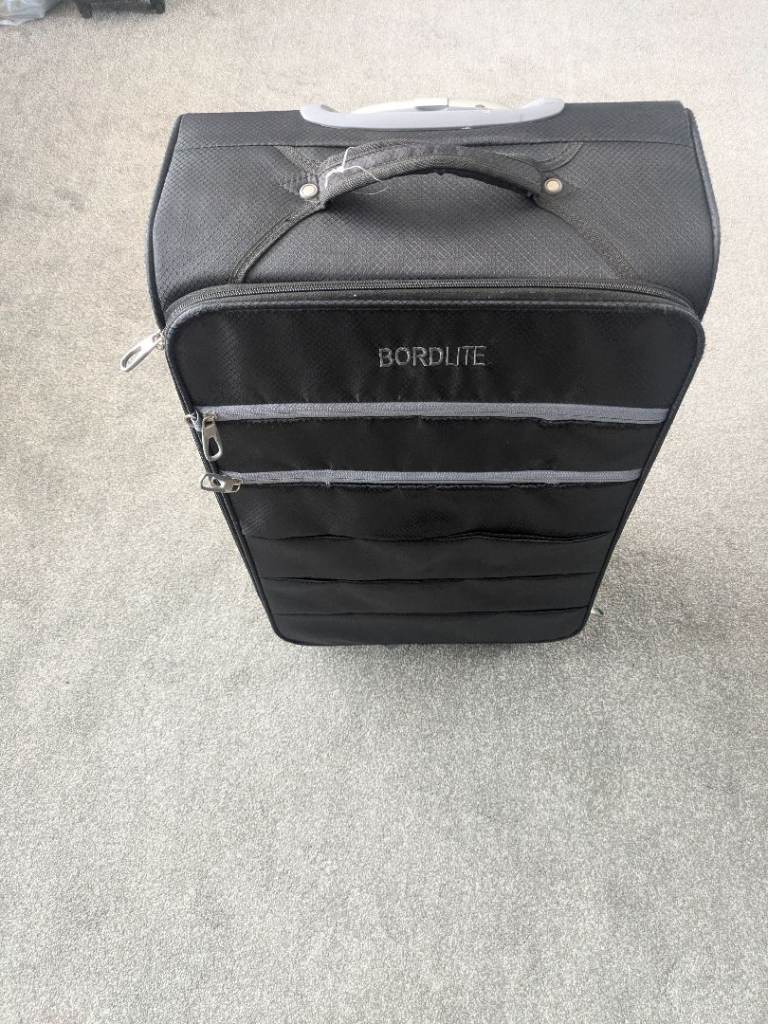 Lightweight Suitcase 