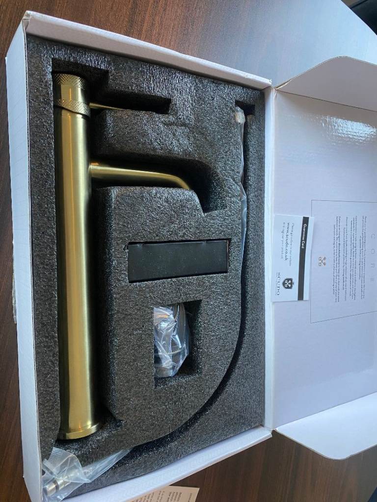 Tall mono basin mixer tap 