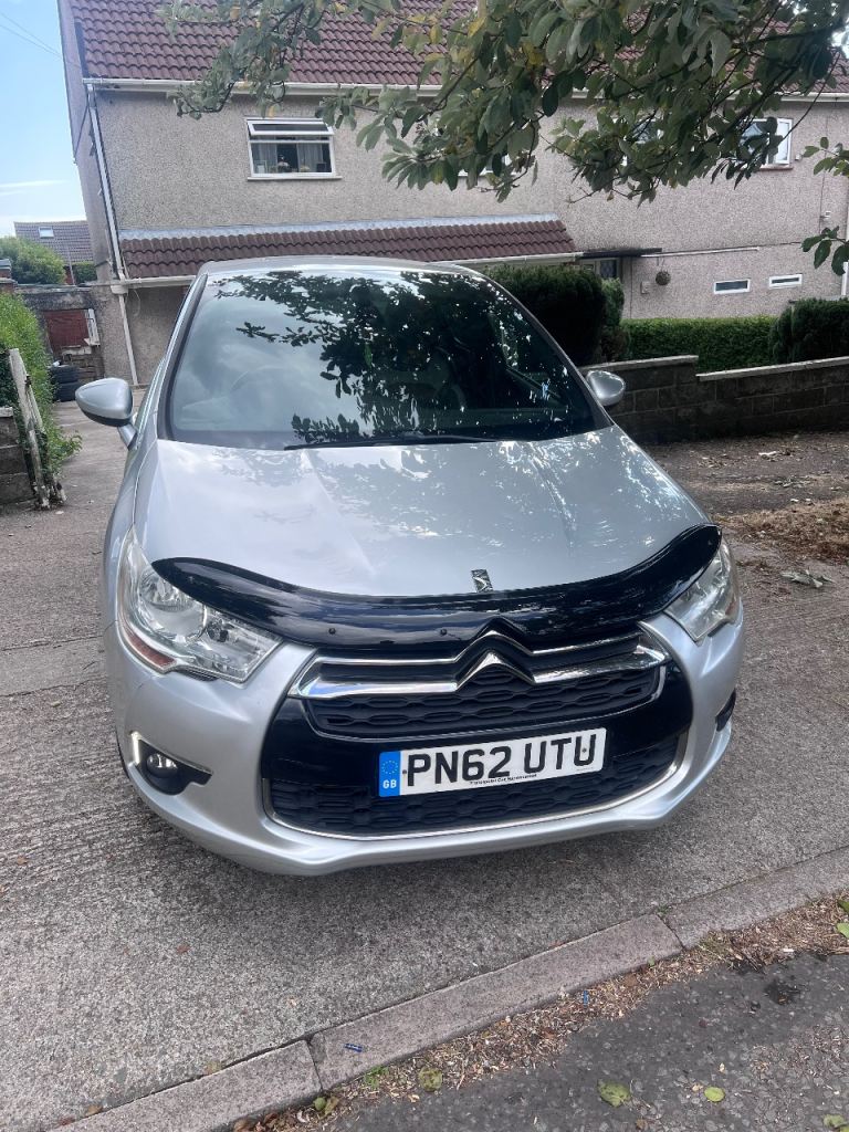 Citroen, DS4, Hatchback, 2012, Manual, 1560 (cc), 5 doors