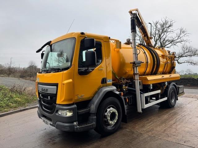 2016 16 DAF LF 220 E6 LHD WHALE medium volume jet/vacuum tanker gully arm 