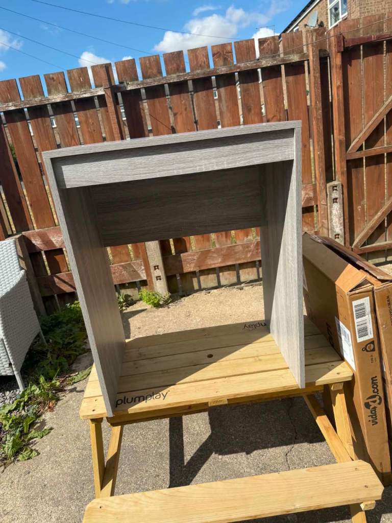 Grey desk 