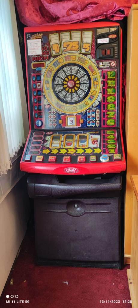 CAMPER WATER TANK OR WASTE TANK NEW 50L WITH WHEELS. MUCH MORE ALSO