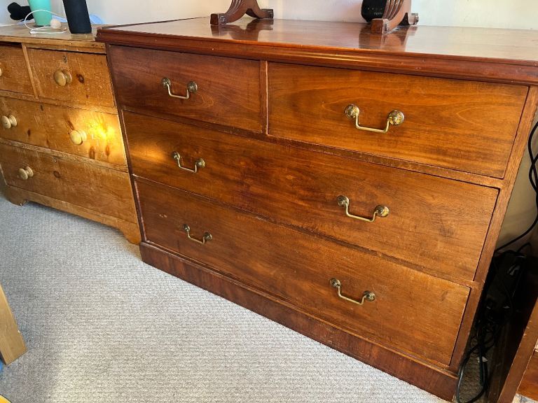 Antique Victorian Mahogany Chest of Drawers (c. 1870)