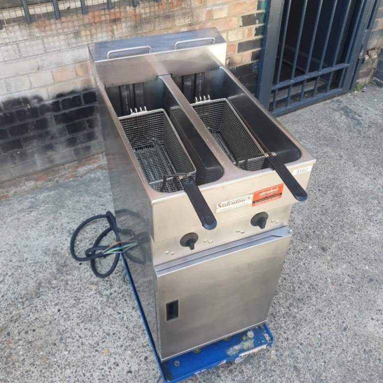 Valentine Fryer V2200 - 3 Phase Electric Chips Fryer - Seller refurbished