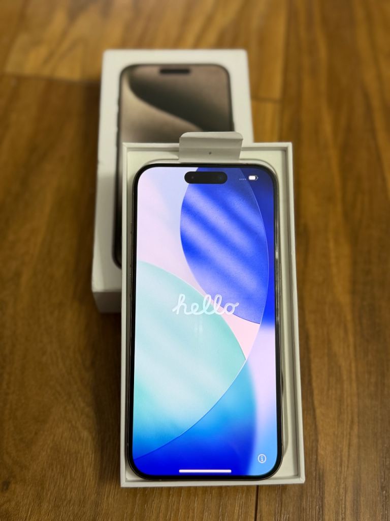 Apple iPhone 15 Pro 256GB Silver -Unlocked