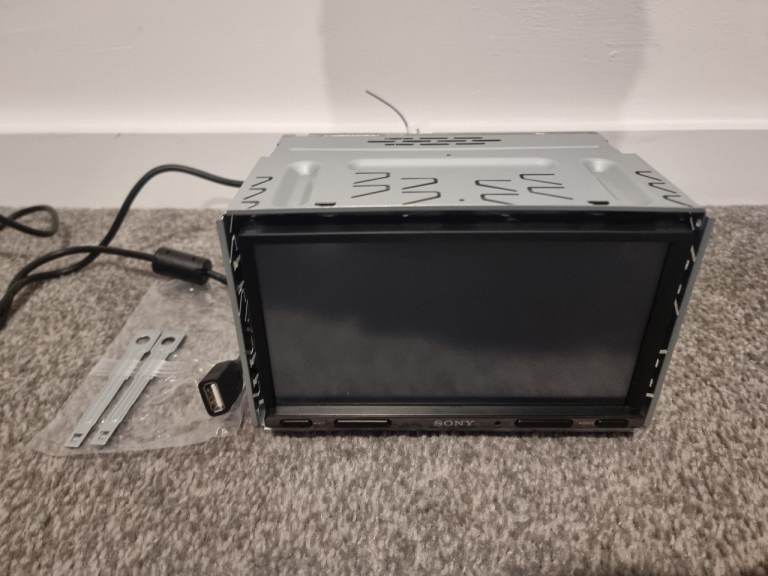 Sony XAV-AX3250 Double DIN Android Auto / Apple Carplay Car Stereo