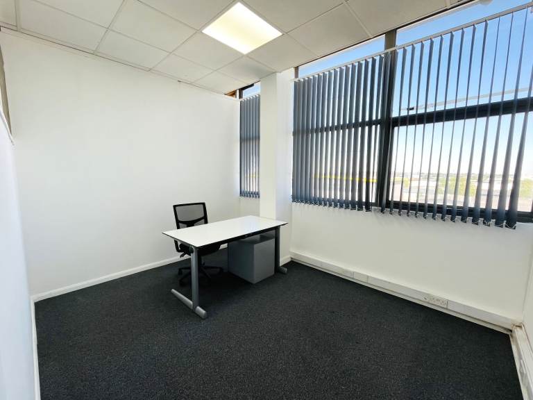 Small office / studio to rent in NW10