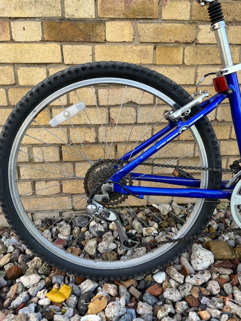 Trek Navigator 300 LADIES/GIRLS Mountain Bike *FULLY SERVICED* Small size 26"