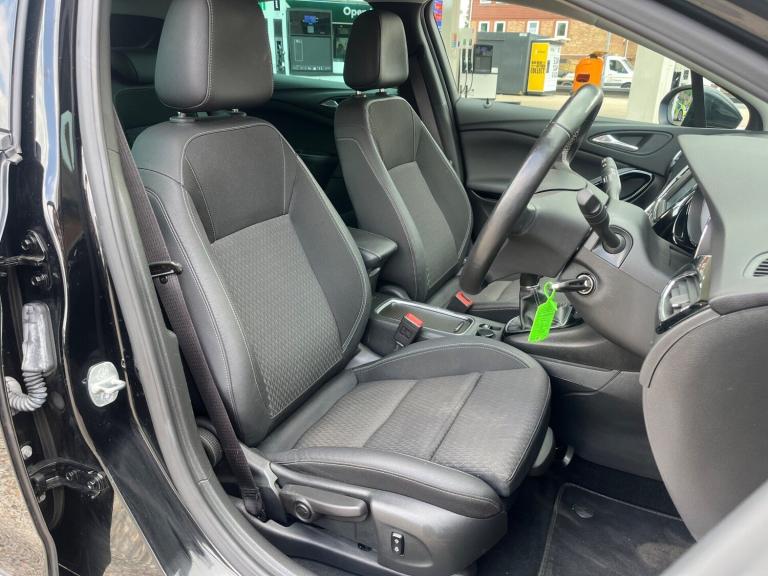 2019 Vauxhall Astra 1.4T 16V 150 Griffin 5dr HATCHBACK PETROL Manual