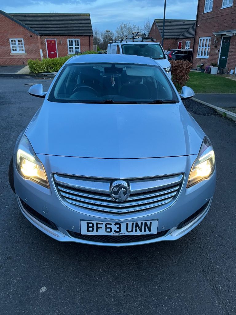 Vauxhall, INSIGNIA, Hatchback, 2013, Manual, 1956 (cc), 5 doors