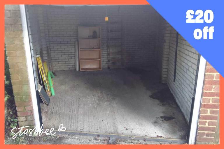 Garage to rent in London (SE22) | Stashbee