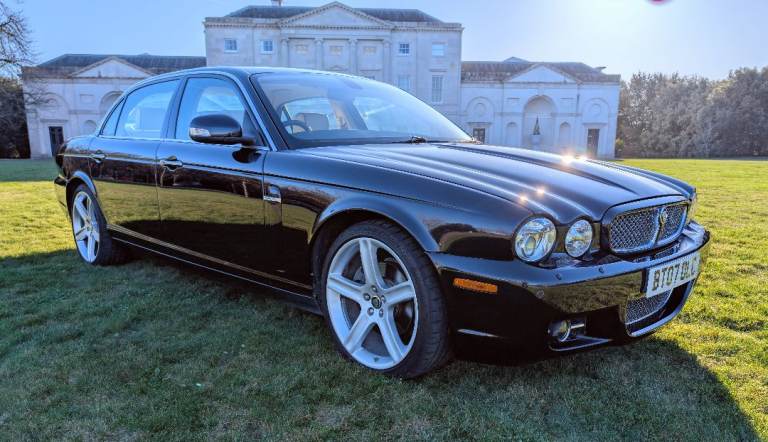 Long Wheel Base Jaguar XJ Sovereign 2.7 TDVi Diesel Stunning Original Condition High Spec X358 2007