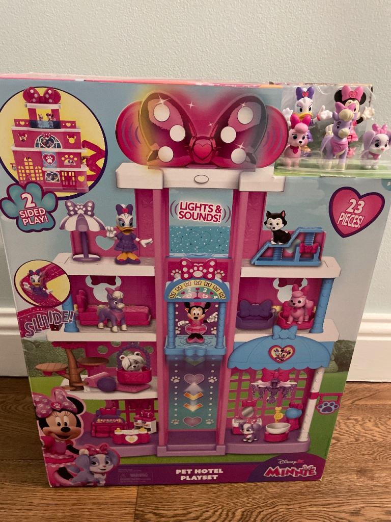 Disney Jr Minnie Mouse Pet Hotel Playset