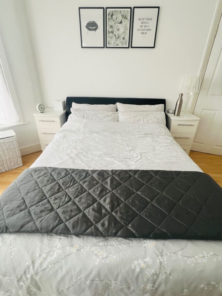 image for Grey quilted throw