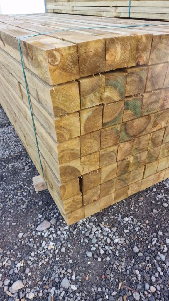 ❤️ TIMBER POSTS AND FENCING RAILS