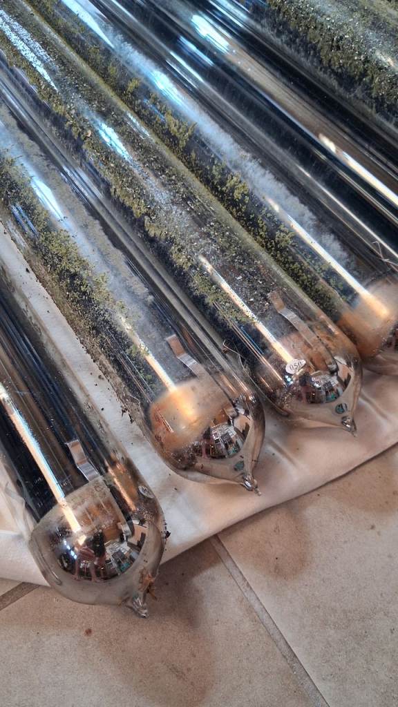 Clear Glass Vacuum Tubes for Solar Water Heater - Good Condition