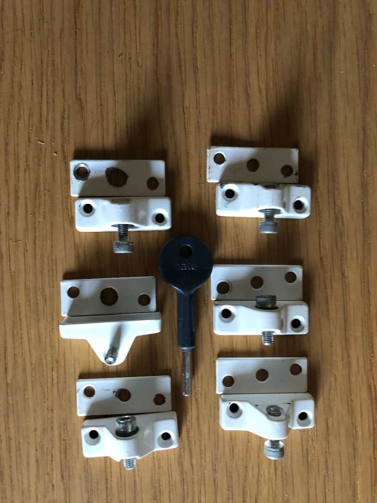 Set of 6 White Window Locks with Key – Good Condition