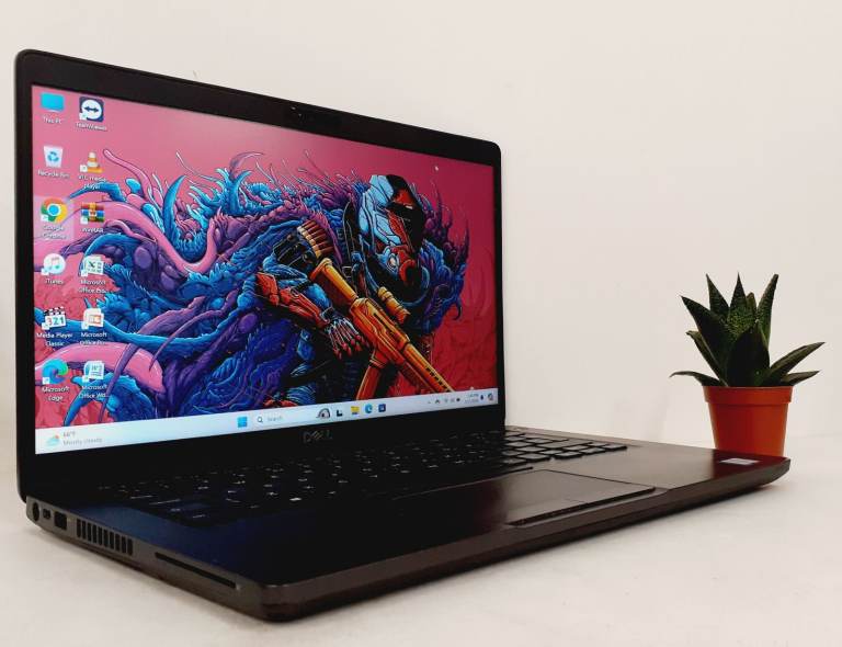 Dell Latitude 5401 14" Gaming Laptop i7 16GB RAM 512GB SSD