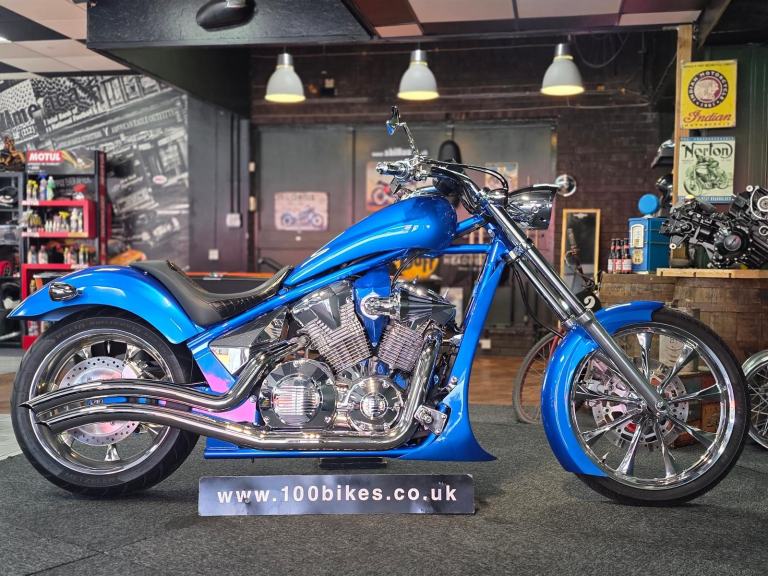 2010 HONDA VT1300 CX-A FURY MEGA SPEC