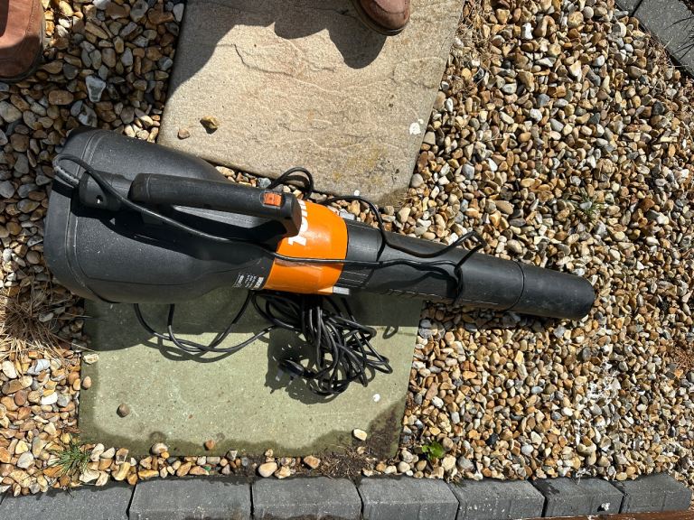 WORX WG517E 2300 W Air Turbine Blower