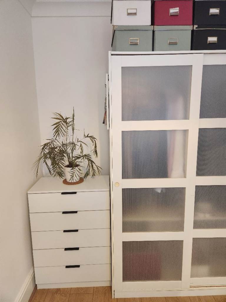 5 Drawer Chest of Drawers, White - Brand new