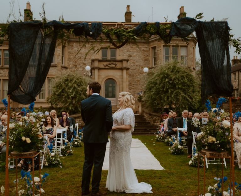 Wedding arch & 2 flower stands - perfect for weddings, special birthdays and other events!