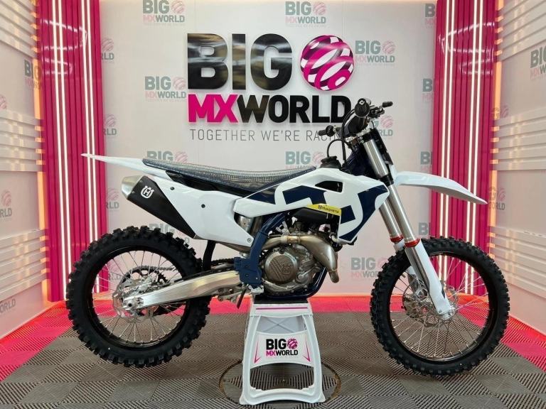 Husqvarna FC 450 2026 - NOW £8495 // WAS £8695 - 0 Hrs / Nationwide Delivery