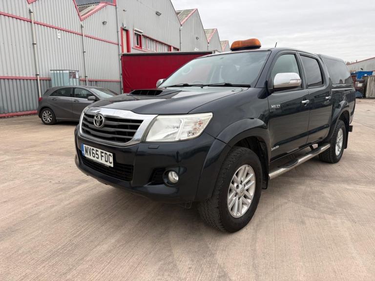 2015 Toyota Hilux Invincible D/Cab Pick Up 3.0 D-4D 4WD 171 PICK UP Diesel Manual