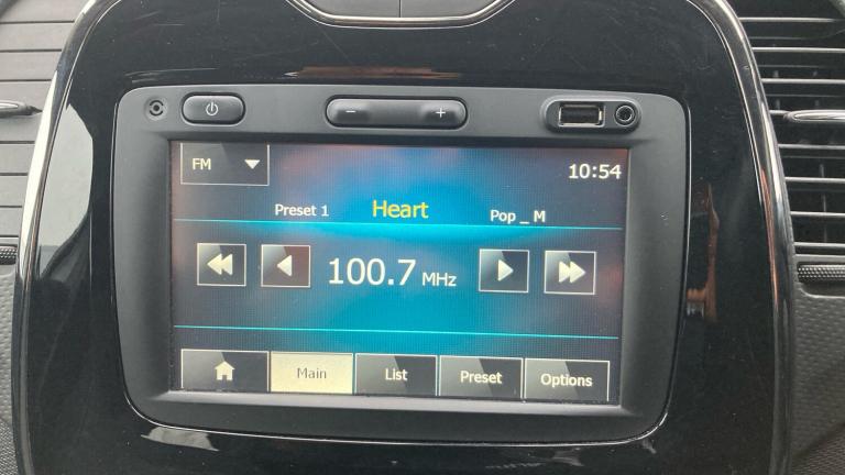 2014 Renault Captur 1.5 dCi 90 Dynamique S MediaNav Energy 5dr Diesel Hatchback Hatchback Diesel ...