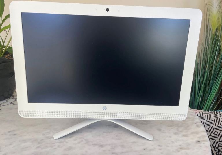 HP All-in-One Desktop PC - White, As Good As New