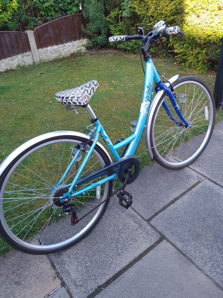 Full sized Bicycle - In Good condition - Designer Colour Schemed Bike 
