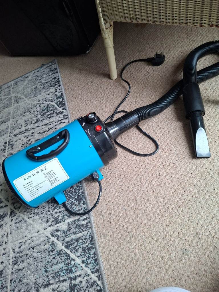 Pet hair dryer