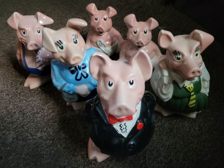 Full Set of 6 Natwest Piggy Banks - Retro Collectibles