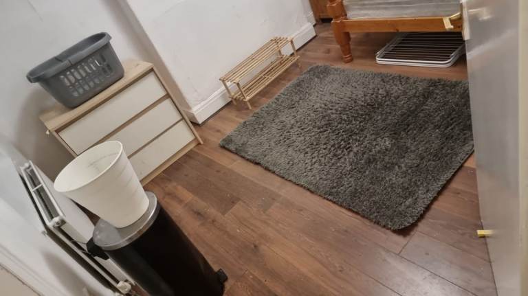 Studio flat to rent for £800PCM