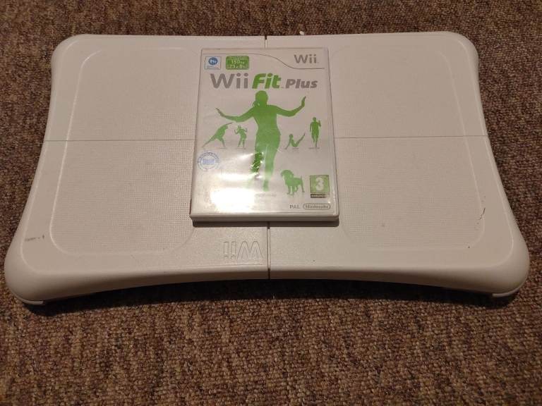 NINTENDO Wii FIT BOARD with GAME